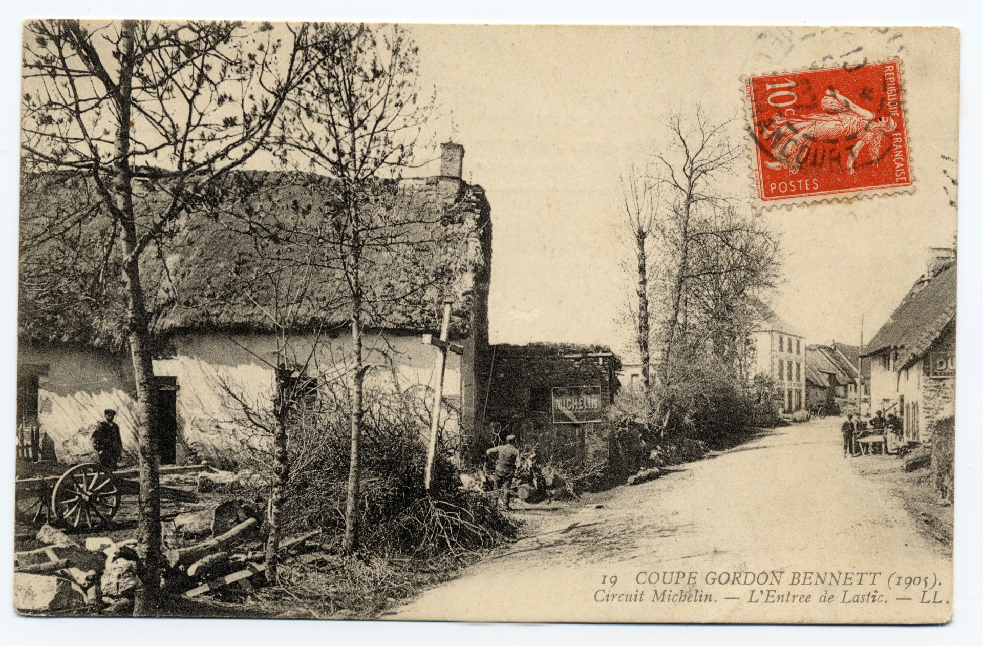 l'entrée de Lastic en venant de Bourg Lastic